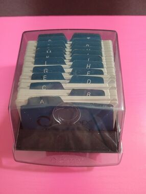 Rolodex Index Card Holder with Blue Tabs. Blank Cards.  (0783)